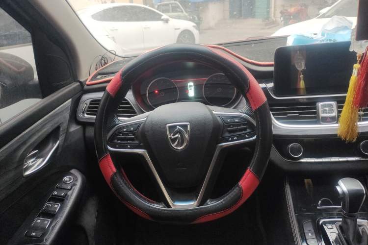 Used Baojun 730 2017 1.5T DCT Fashion Edition 7-Seater China V Emission Standard
