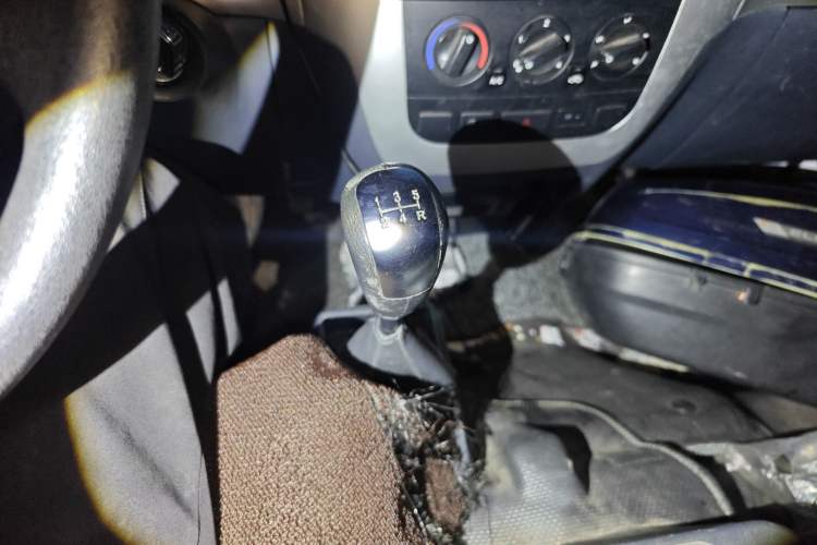 Used King Long Golden Way 2022 2.2L Jiemu Van Flat-Top V22H
