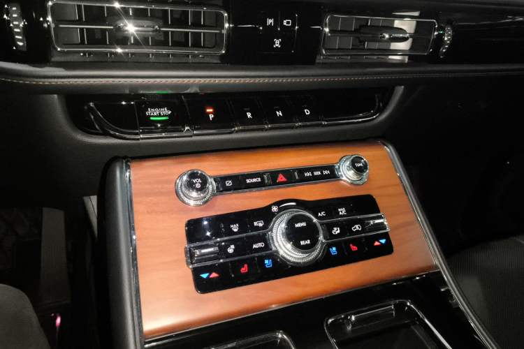 Used Lincoln Aviator 2021 3.0T V6 Four-Wheel Drive Luxury Edition
