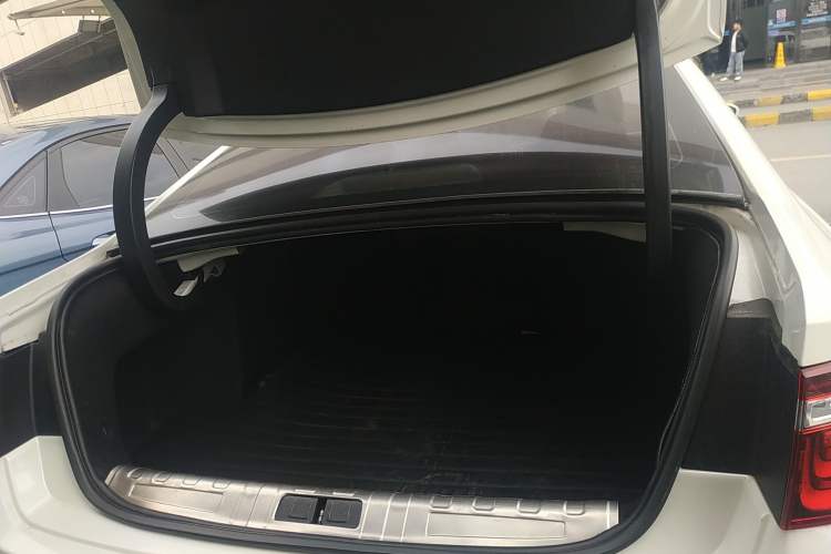 Used Citroen C6 2017 Revised Version 380THP Luxury Edition
