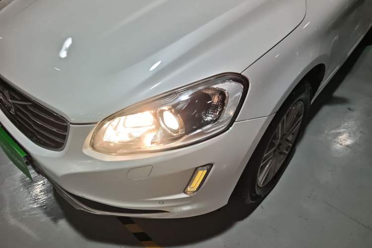 Used Volvo XC60 2017 T5 AWD Smart Upgrade Edition
