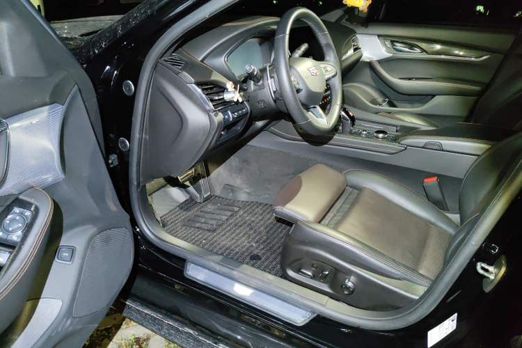 Used Cadillac CT5 2023 28T Platinum Edition