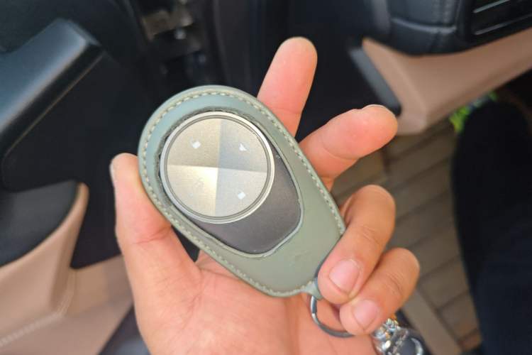 Used Nio ES8 2018 355 km Base Version 7-Seater Edition Vehicle Key