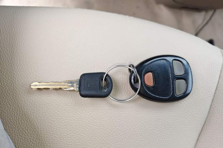 Used Buick GL8 2014 2.4L Classic Edition Vehicle Key