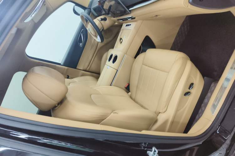 Used VOYAH Dream 2025 PHEV Four-Wheel Drive Excellence Qiankun Edition