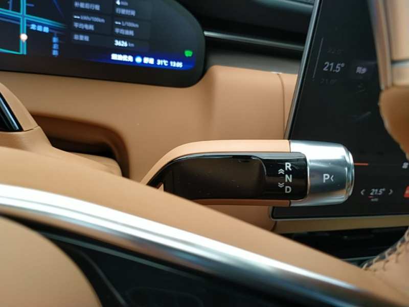 Used Zeekr 9X 2025 Hyper Edition 70kWh — 13