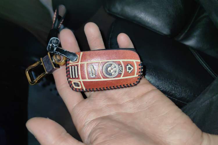 Used BMW X6 2011 xDrive50i Vehicle Key