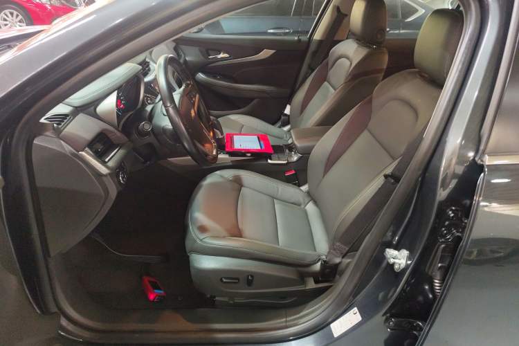 Used Chevrolet Malibu 2018 530T Automatic Luxury Edition Left Front Seat