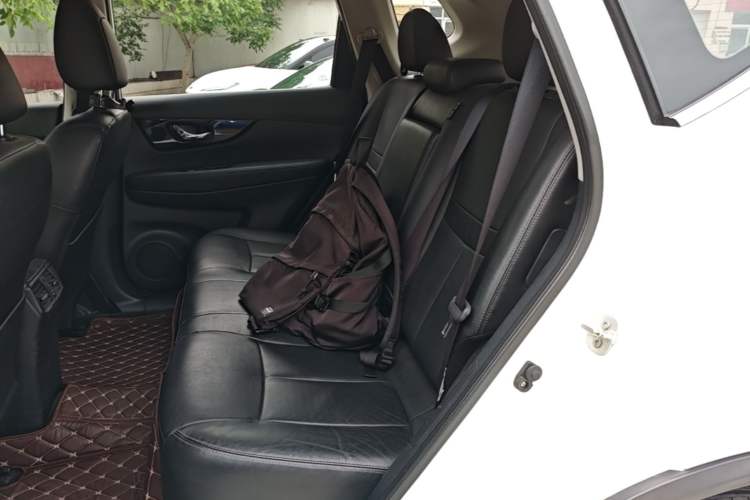 Used Nissan X-Trail 2019 2.0L CVT Smart Connect Comfort Edition 2WD

