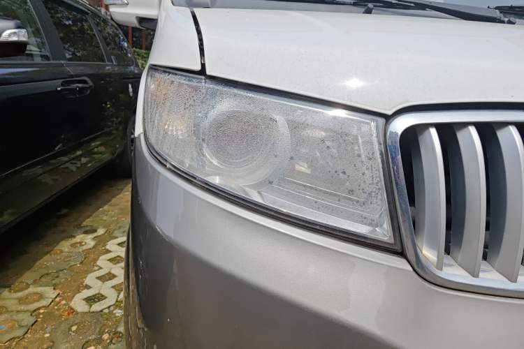 Used Jinbei New Hiace X30L 2018 1.5L Box Truck Wealth Edition DLCG14 Right Front Headlight