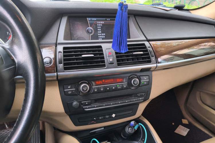 Used BMW X6 2011 xDrive35i U.S. specification
