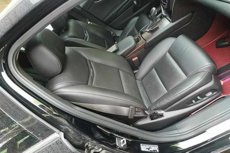 Used Cadillac XTS 2018 28T Elite Edition Right Front Seat