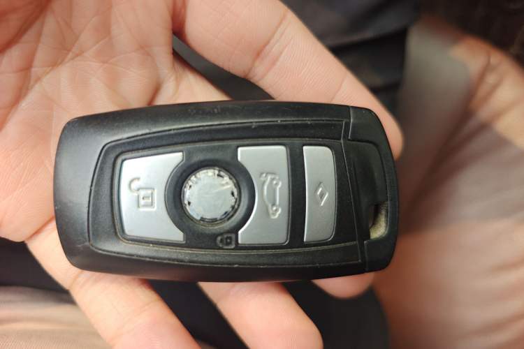 Used BMW 5 Series 2012 520i Elegant Edition Vehicle Key