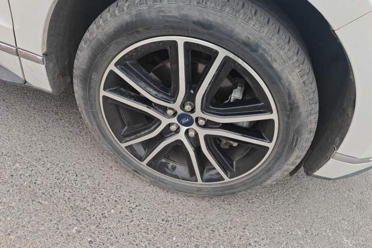 Used Ford Edge 2020 EcoBoost 245 Two-Wheel Drive Titanium 7-Seater
