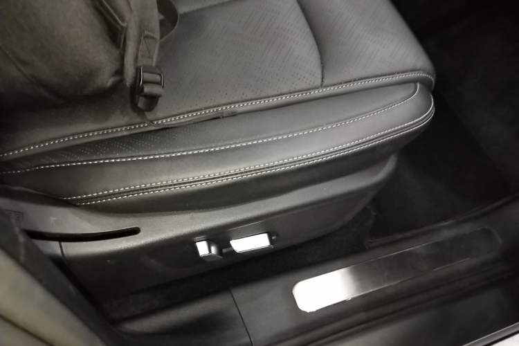 Used Formula Leopard Titanium 3 2025 501KM All-Wheel Drive Intelligent Driving Ultra Version