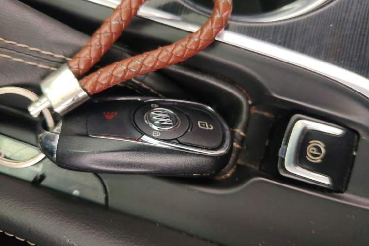 Used Buick Envision 2016 20T Two-Wheel Drive Leading Version Vehicle Key