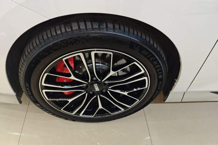 Used GAC Trumpchi E9 2023 E9 Master Model Left Front Wheel Hub