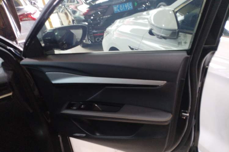 Used MG 5 Scorpio 2022 1.5T Trophy Sport Luxurious Edition