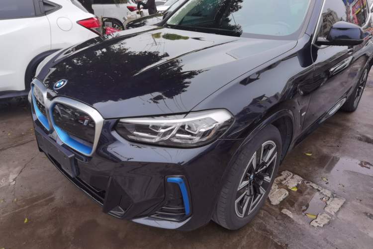 Used BMW iX3 2022 Leading Model