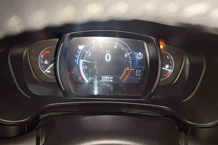 Used Renault Kadjar 2016 2.0L Two-Wheel-Drive Luxury Edition Instrument Cluster