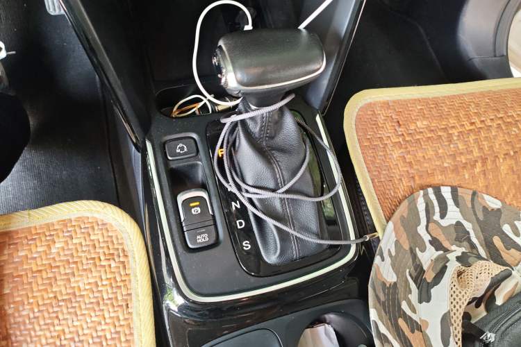 Used GAC Trumpchi GS4 2018 235T Automatic Two-Wheel Drive Luxury Smart Connectivity Millionth Anniversary Edition Gear Lever