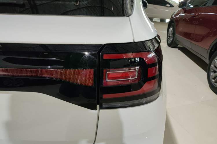 Used Volkswagen Tacqua 2020 1.5L Automatic Yue
