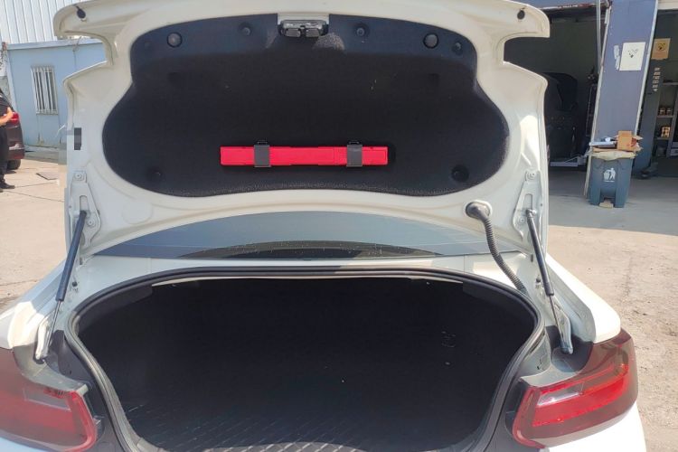 Used BMW 2 Series 2014 220i Sport Design Package
