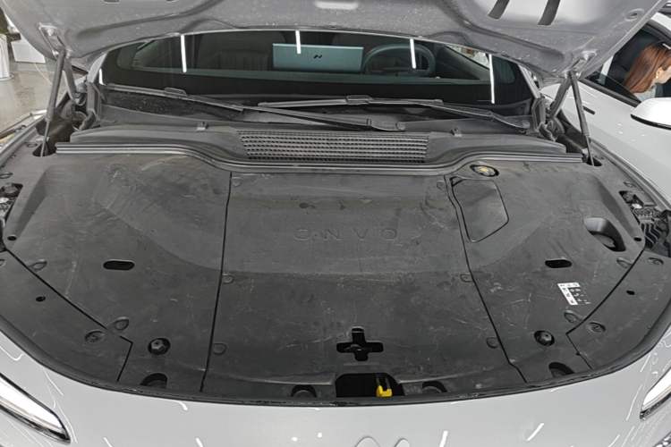 Used ONVO L60 2024 60 kWh Rear-Drive Version
