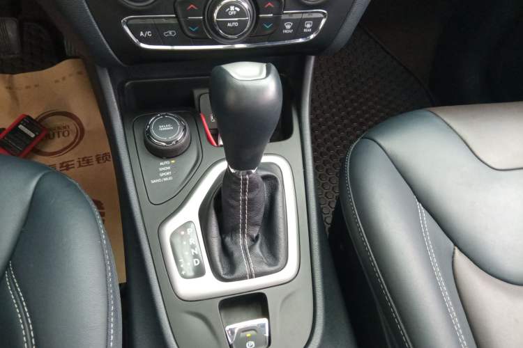 Used Jeep Cherokee 2015 2.4L Elite Edition
