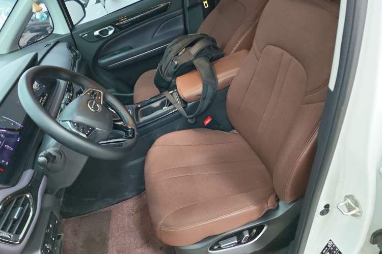 Used GAC Trumpchi M6 2025 Model MAX 270T WDCT Luxury Edition
