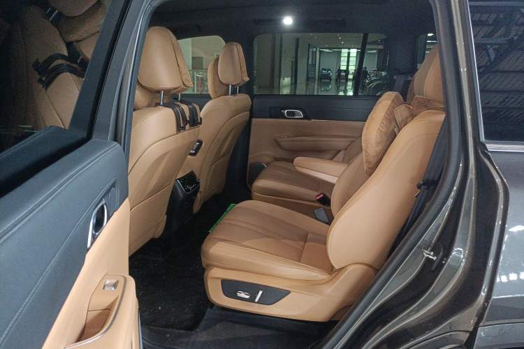 Used Li Auto ONE 2020 Extended-Range 6-Seater Version Left Rear Seat