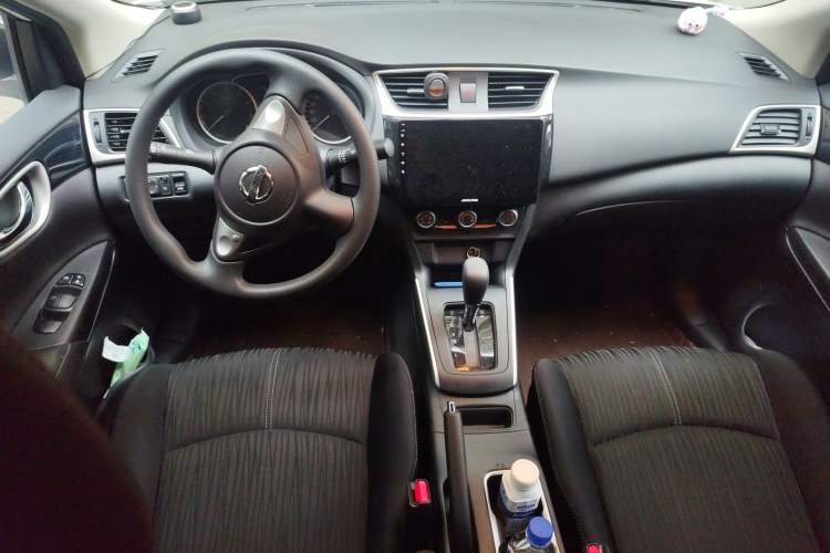 Used Nissan Sylphy 2024 Facelifted Three Classic 1.6XE CVT Comfort Edition Center Console