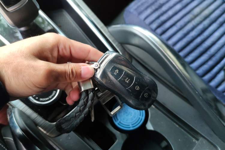 Used Geely Auto Emgrand X7 Sport 2020 1.5TD Automatic Smart Connect PRO Vehicle Key