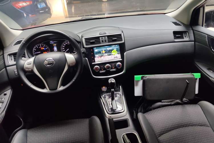 Used Nissan Tiida 2020 1.6L CVT Smart Drive Edition Center Console