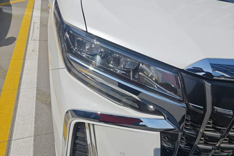 Used Toyota Alphard 2021 Dual-Motor 2.5L Premium Edition Right Front Headlight