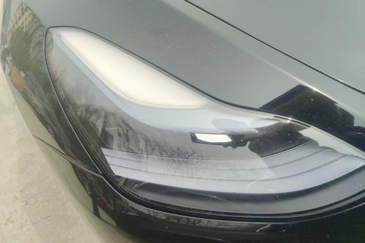 Used Tesla Model Y 2023 Long-Range All-Wheel-Drive Version
