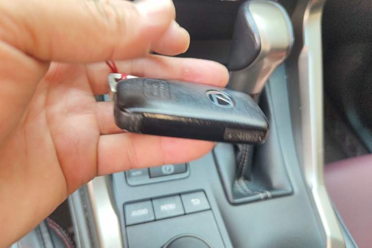 Used Lexus NX 2015 200 Front-Wheel Drive X-Trail SE Edition Vehicle Key