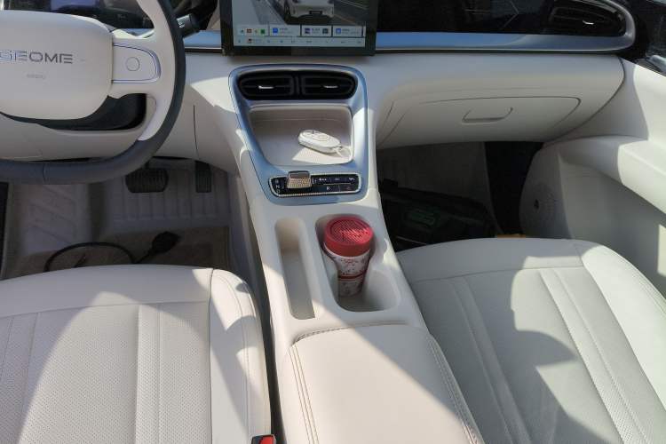 Used Geely Galaxy Geome 2025 310km Youth Edition Gear Lever