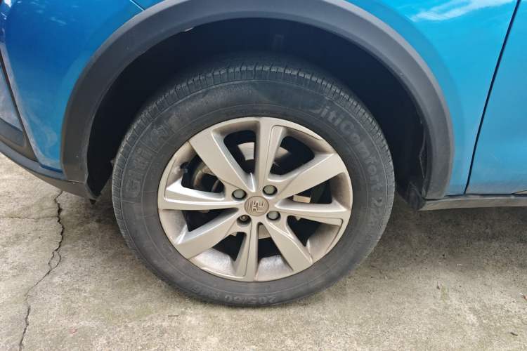 Used BYD Yuan 2017 1.5L Automatic Cool & Stylish Model Left Front Wheel Hub