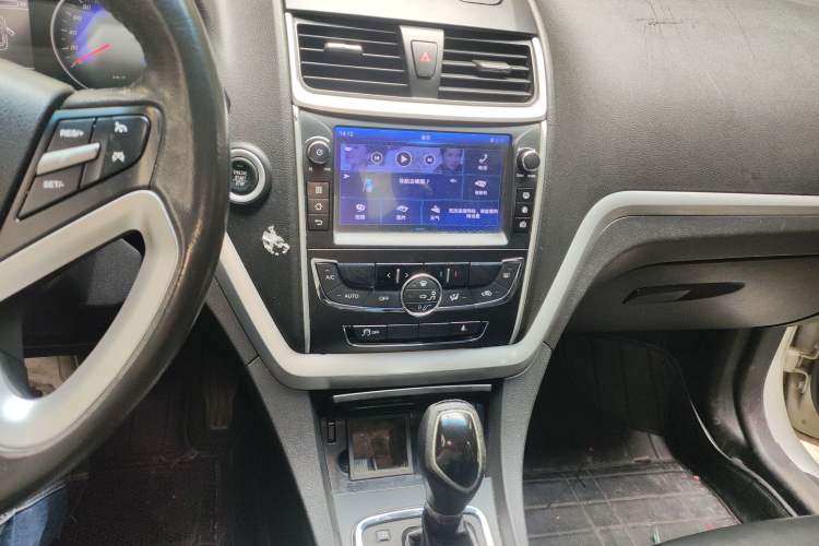 Used Geely Auto Emgrand 2016 Sedan 1.5L CVT Upward Version
