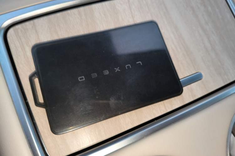 Used Hima Luxeed R7 2026 Model Range-Extending Max Vehicle Key