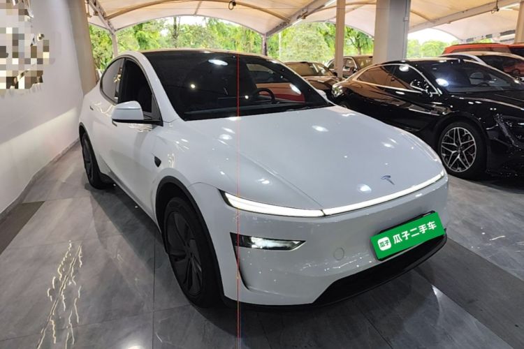 Used Tesla Model Y 2026 Long-Range All-Wheel-Drive Model
