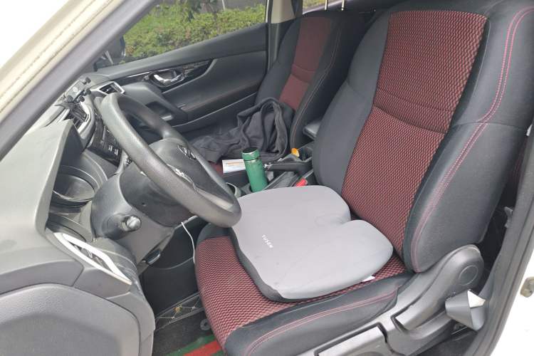 Used Nissan Qashqai 2016 2.0L CVT Elite Edition Left Front Seat