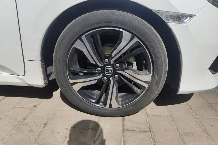 Used Honda Civic 2016 220TURBO CVT Prestige Edition
