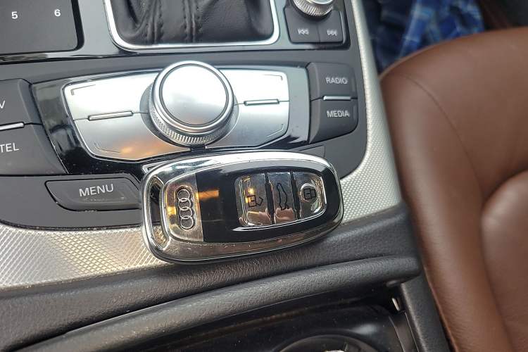 Used Audi A6L 2018 30th Anniversary Edition 45 TFSI quattro Sport model
