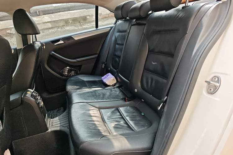 Used Volkswagen Sagitar 2014 1.4TSI Automatic Luxury Model Left Rear Seat