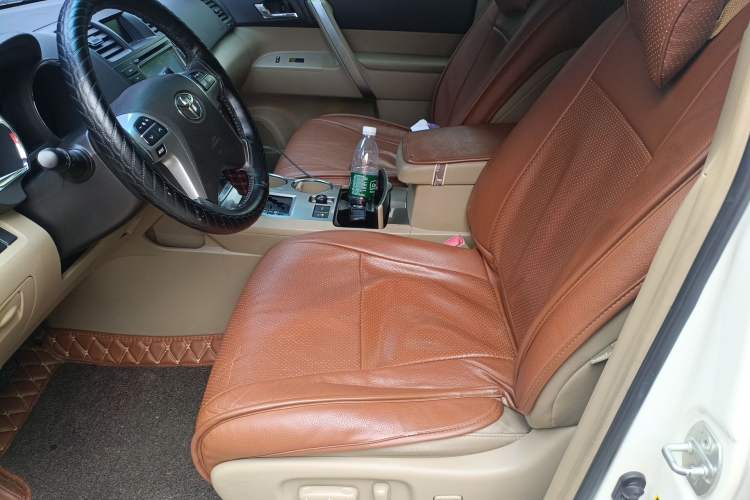 Used Toyota Highlander 2012 3.5L 4x4 7-Seater Luxury Edition Left Front Seat