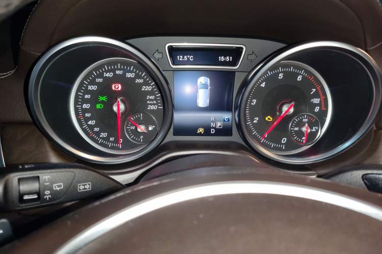 Used Mercedes-Benz GLE 2017 GLE 320 4MATIC Dynamic Model Instrument Cluster