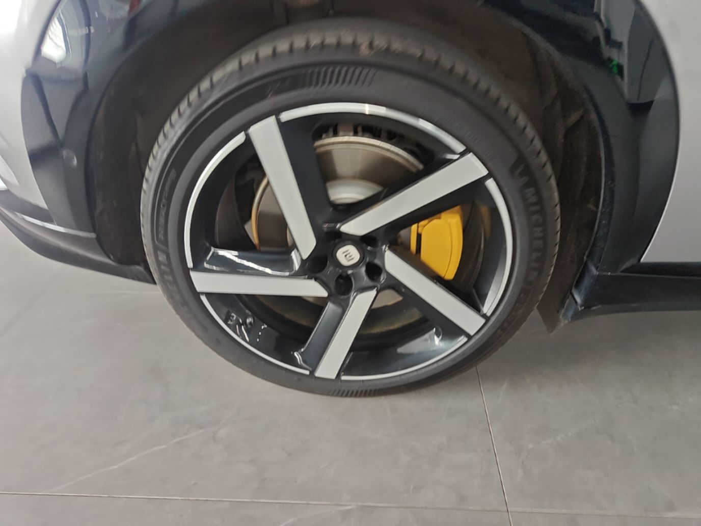 Xiaomi Auto YU7 2025 Ultra-Long Range All-Wheel Drive Pro Version — снимка 11