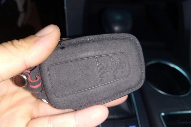 Used Toyota Avalon 2019 Dual-Engine 2.5L XLE Prestige Version China VI Standard